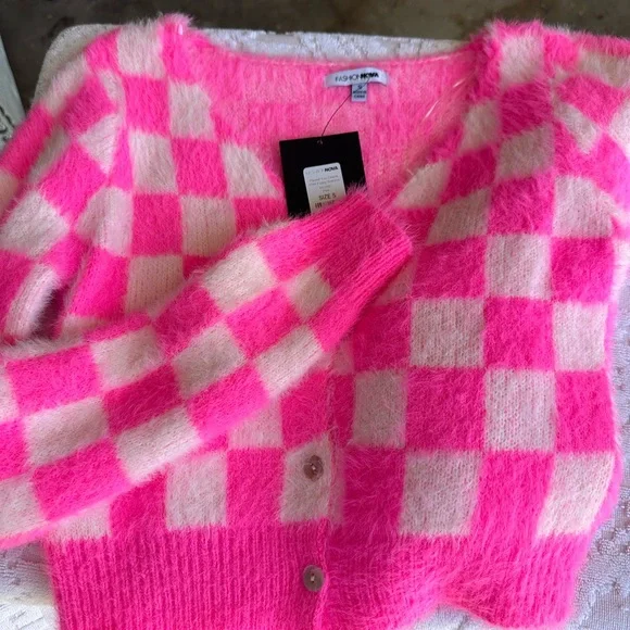 Viral Blogger Fuzzy Hot Pink Checkered Cardigan 💖💖💖 - Picture 3 of 6